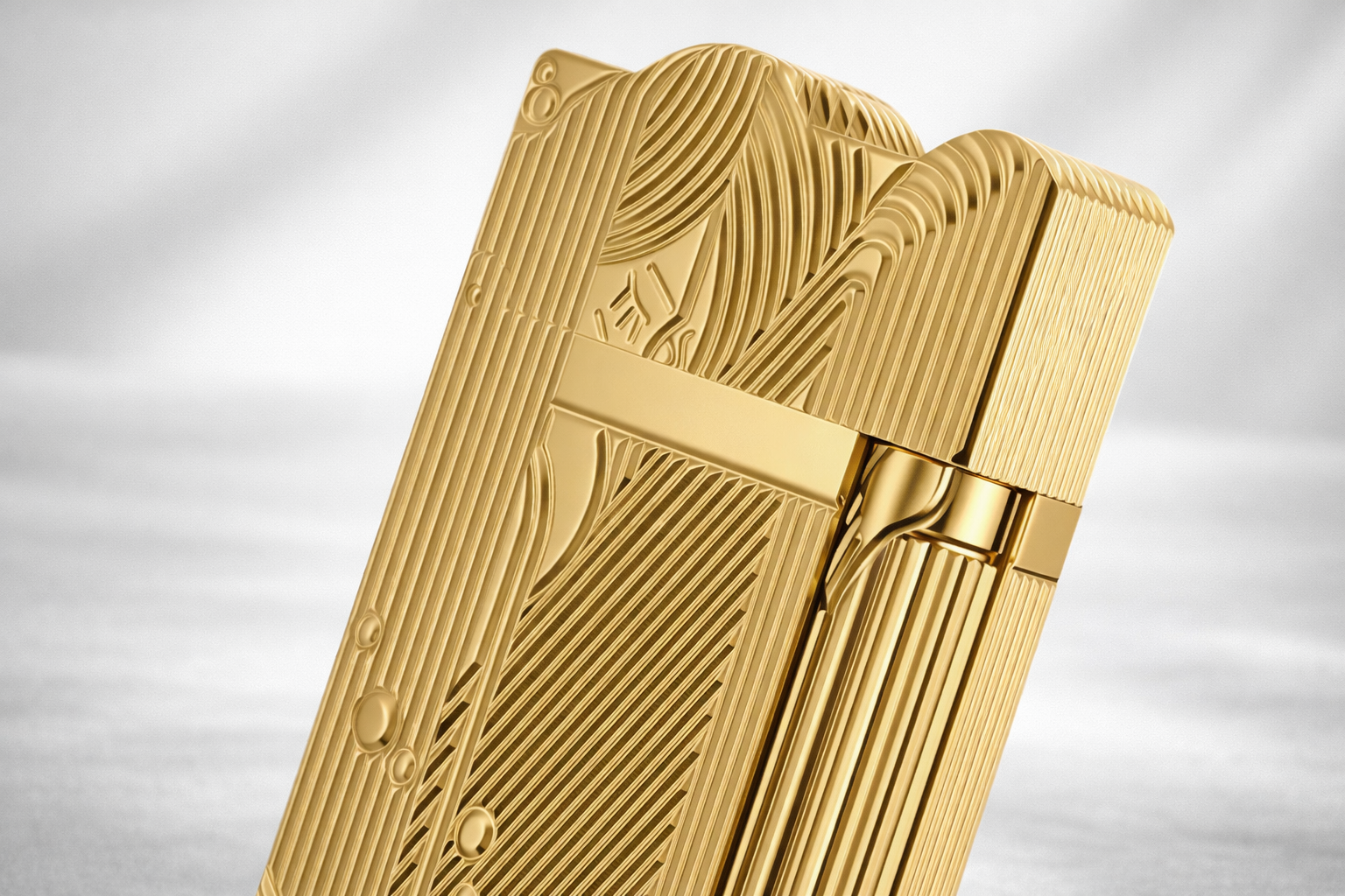 Gold mermaid lighter with Art Deco engraving and crisp metal opening sound