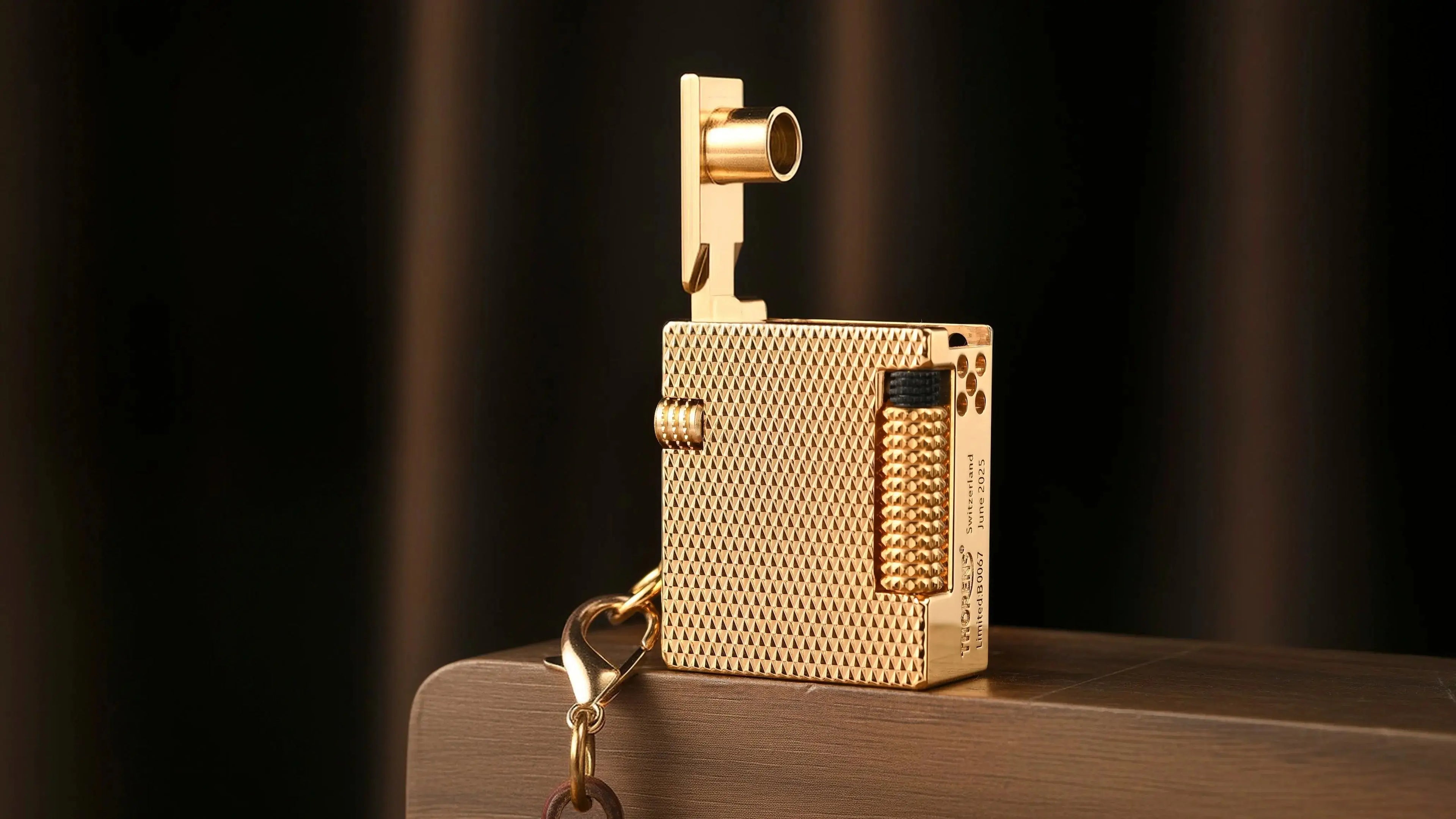 What Is the Mini Cube Lighter? THORENS-USA