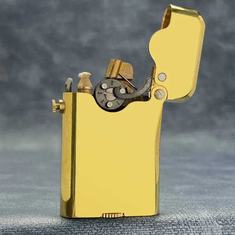 Front view of lighter with lid open