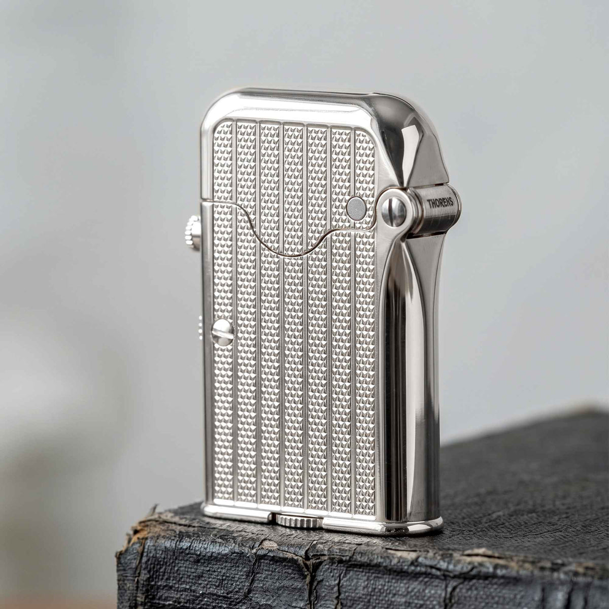 THORENS Gen 7 - Single Claw - TELEFLAM - Fluted Silver lighter with a precision-engineered mechanical sequence and tactile fluted texture.